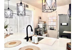 2811 Somerset Dr 211, Lauderdale Lakes