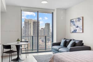 121 Ne 5th Street 3004, Miami