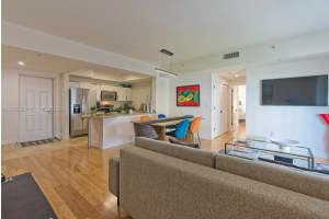 7285 Sw 90th St D613, Miami