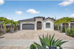 14541 Sw 16th St, Miami