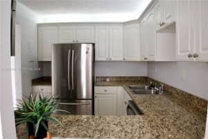 600 Parkview Dr 305, Hallandale Beach 600 Parkview Dr 305, Hallandale Beach