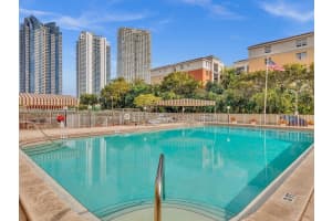 200 172nd St 304, Sunny Isles Beach