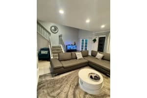 9523 Nw 38th Pl, Sunrise