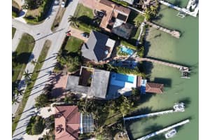 11 Capri Blvd, Naples