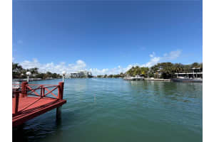 4730 Pine Tree Dr 11, Miami Beach