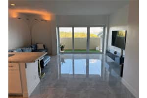 880 Ne 69th St 5q, Miami