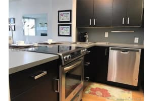 100 Bayview Dr 302, Sunny Isles Beach