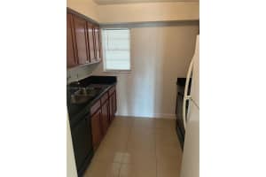 2451 Sw 82nd Ave 207, Davie