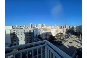 427 Golden Isles Dr 9g, Hallandale Beach