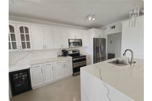 3850 Washington St 816, Hollywood