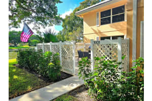 1931 Hartford Ct 21c, West Palm Beach