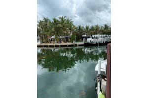 2430 Ne 135th St 102, North Miami