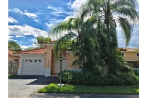 5758 Nw 97th Pl 0, Doral