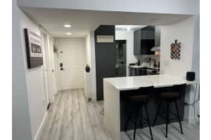 931 Ne 199th St 102-22, Miami