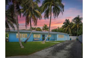 2211 Ne 35th Ct, Lighthouse Point