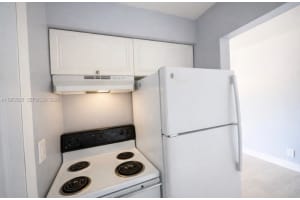 6080 W Flagler St 6, Miami