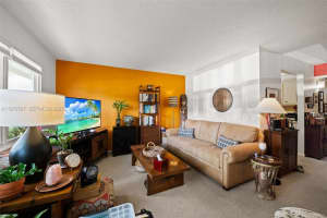 13255 Sw 7th Ct 111d, Pembroke Pines