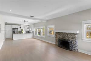 2434 Sw 15th St, Miami