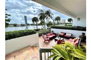 19707 Turnberry Way Th-5, Aventura