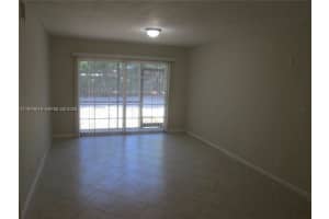 2964 Nw 55th Ave 1b, Lauderhill