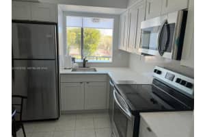 9440 W Flagler St 305, Miami