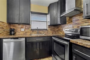 6650 Royal Palm Blvd 204c, Margate