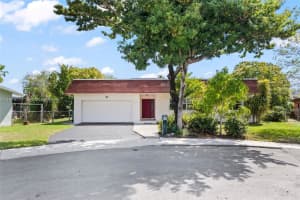 8310 Sw 26th Pl, Davie 8310 Sw 26th Pl, Davie