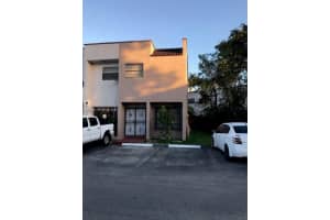 221 Nw 109th Ave 1-221, Miami