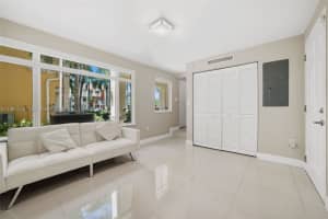 2729 Ne 184th Ln 2729, Aventura