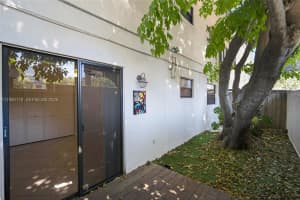 3265 Virginia St 9, Miami