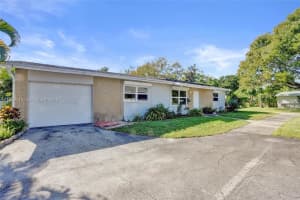 2621 Sw Natura Ave, Deerfield Beach
