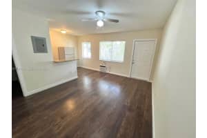 692 Ne 85th St 6, Miami