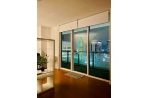 50 Biscayne Blvd 3509, Miami