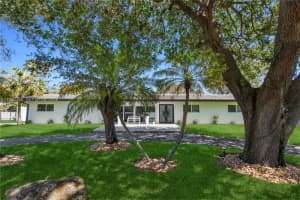 12401 Sw 72nd Ave, Pinecrest