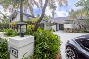 11028 Sw 77th Ct Cir, Pinecrest