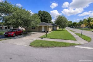 2434 Nw 66th St 2434, Miami