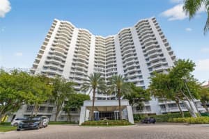 3300 Ne 192nd St 1611, Aventura