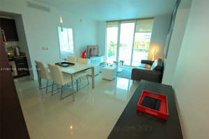 950 Brickell Bay Dr 1207, Miami 950 Brickell Bay Dr 1207, Miami