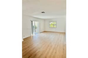 6815 Edgewater Dr 309, Coral Gables