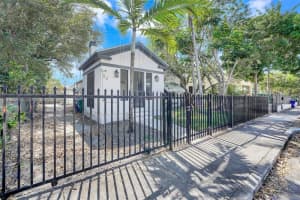 52 Nw 47th Ter, Miami