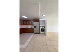 5020 Nw 79th Ave 102, Doral