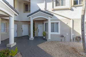 120 Sw 109th Ave 18, Sweetwater