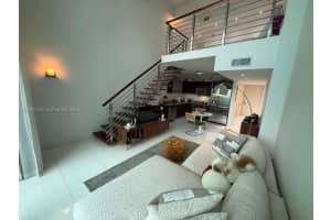 41 Se 5th St 1903, Miami