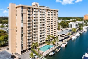 2350 Ne 135th St 201, North Miami