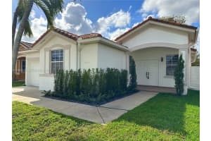 8052 Nw 198th St, Hialeah