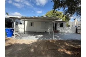 913 Nw 46th St 2, Miami