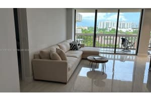 19355 Turnberry Way 5l, Aventura