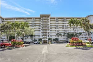 3510 Oaks Way 806, Pompano Beach