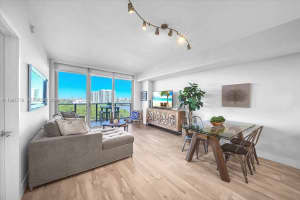 16385 Biscayne Blvd 1104, North Miami Beach