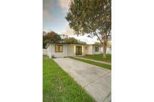 315 Nw 127th St, North Miami
